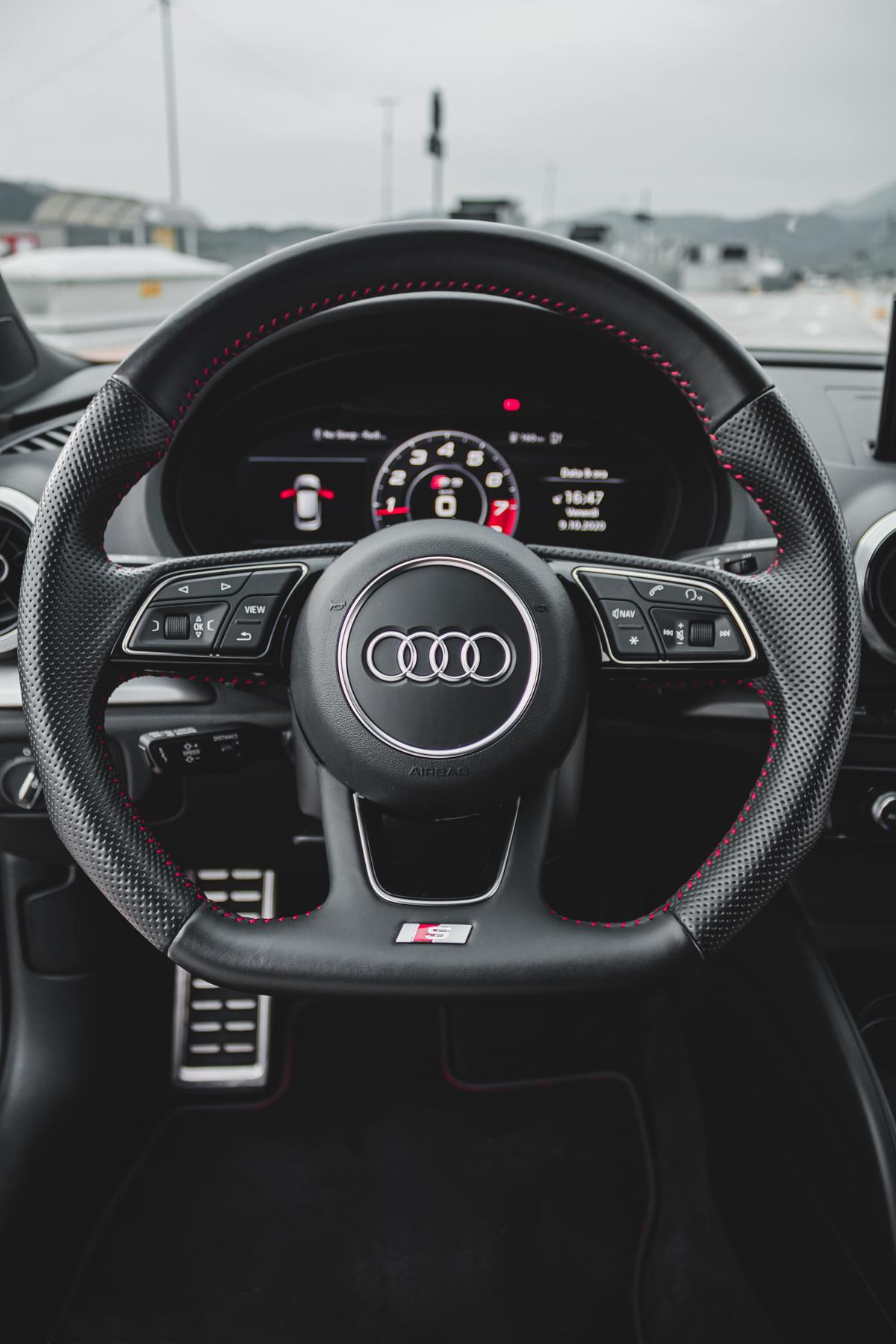 Image of a driving steering wheel